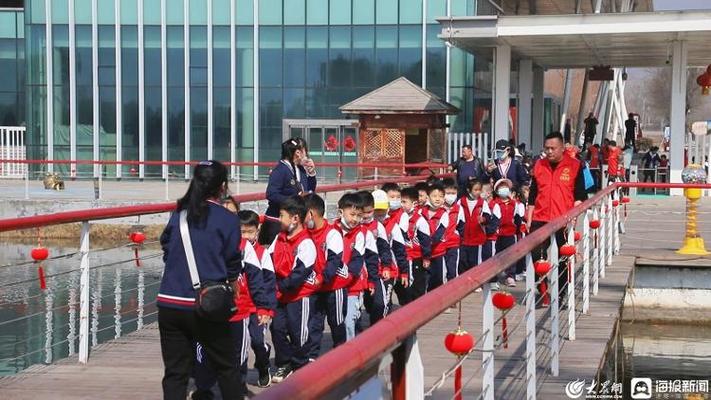 滕州 春风十里 正“植”有你 ——记崇德学堂国学幼儿园走进微山湖湿地研学活动
